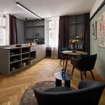 Urbanauts Studios In Vienna